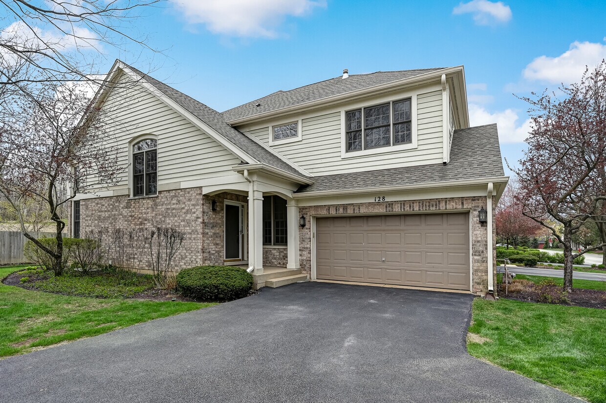 Primary Photo - 128 Fairway Dr