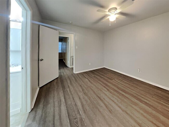 Foto del edificio - 14911 Lofton St
