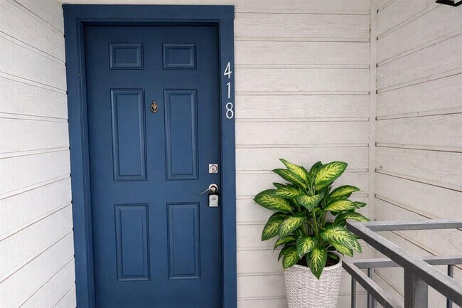 Foto del edificio - 6000 Shepherd Mountain Cove