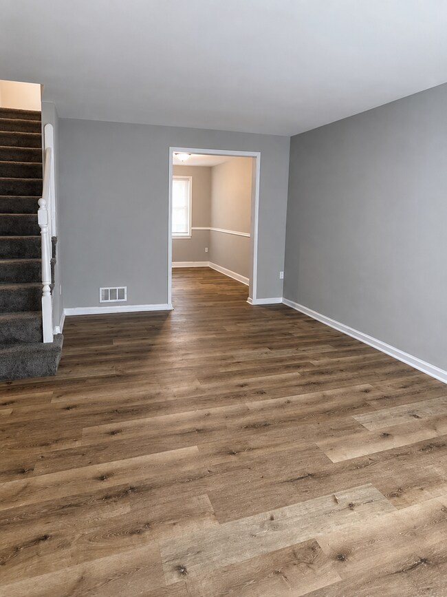 Foto del edificio - 8204 Kavanagh Rd