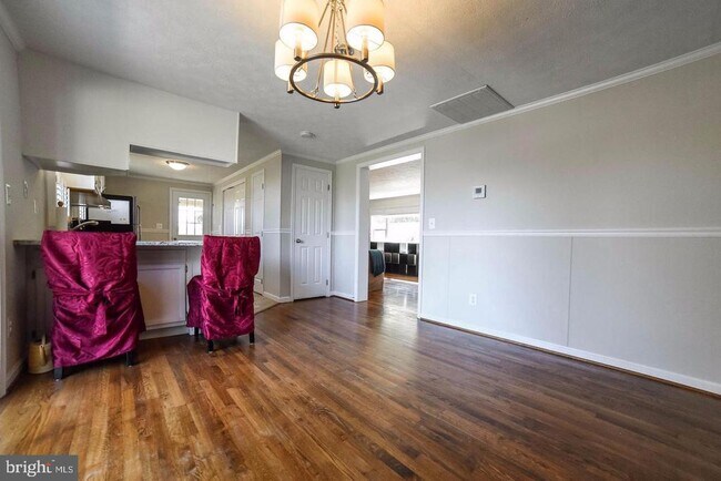 Foto del edificio - 16100 Thomas Rd
