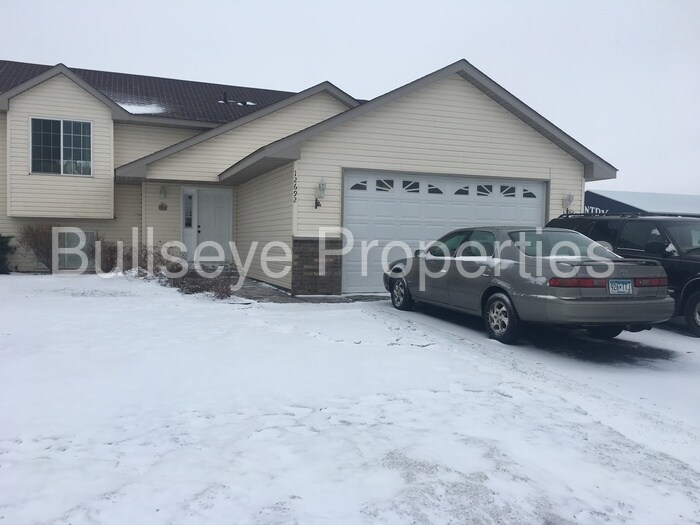 3 Bedroom Twin Home Available Now House Rental in Becker, MN