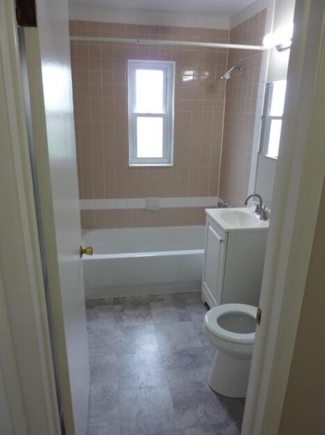 Building Photo - 3080 Steele Ave