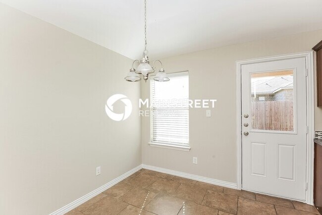 Building Photo - 3 Bedroom Pet-Friendly Home in Fort Worth, TX with Main Street Renewal