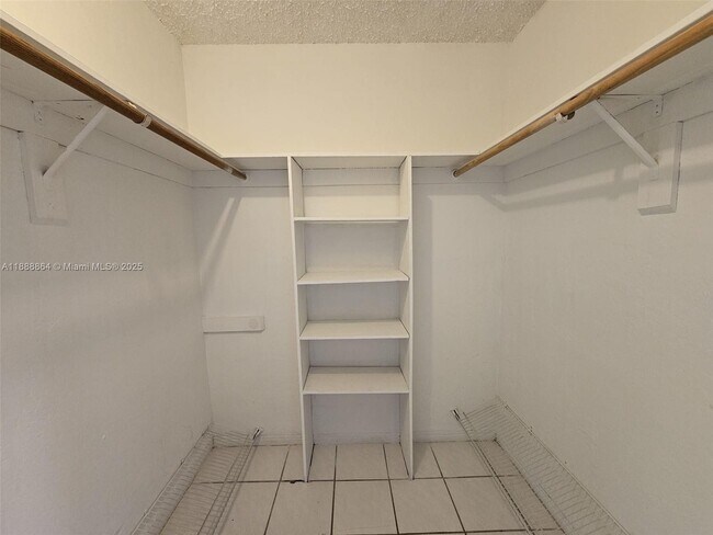 Foto del edificio - 6961 W 14th Ct