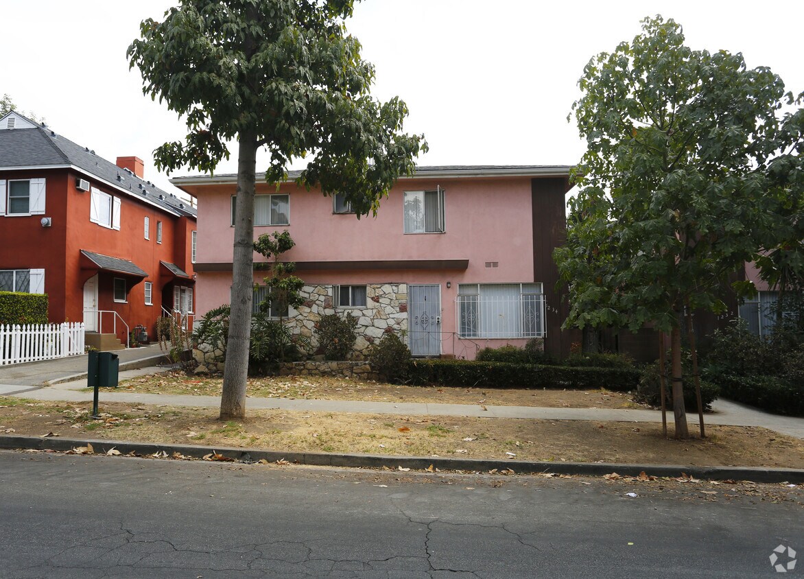 Edificio - 1234 N Orange Grove Ave