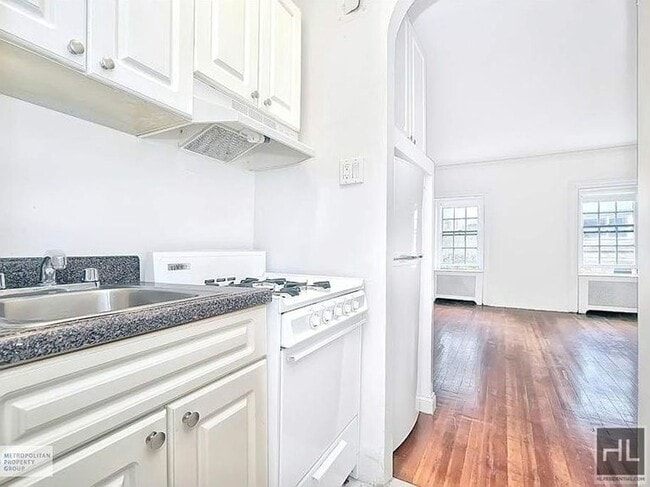 Building Photo - EAST 65 STREET