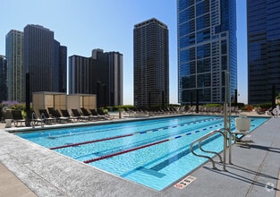 Aqua At Lakes East Rentals Chicago Il Apartments Pool Aqua At Lakes East