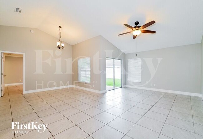Foto del edificio - 2681 Mill Run Blvd