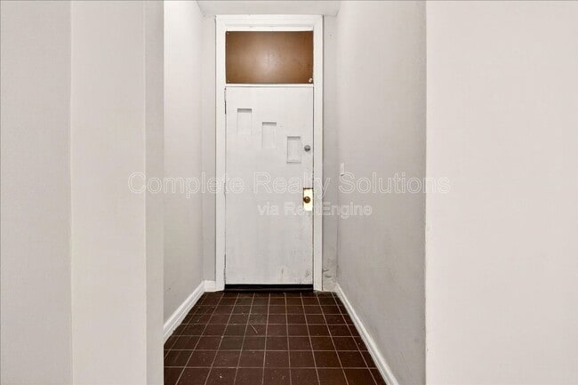 Building Photo - 205 Schirmer St