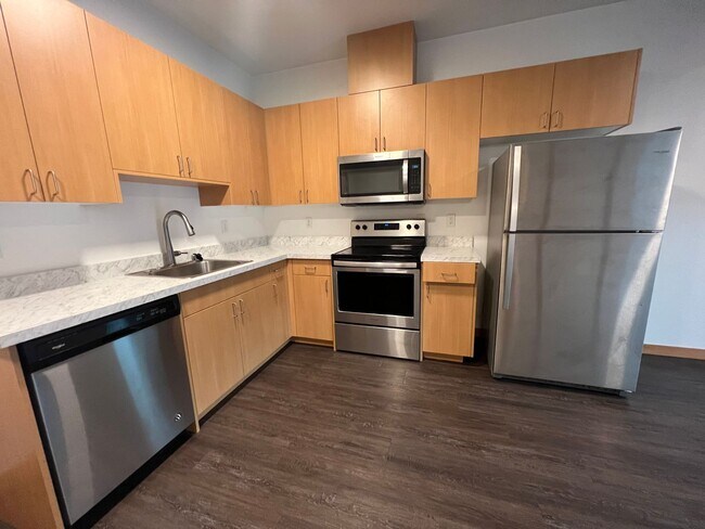 Foto del edificio - Recently Built Luxury Studio Apartment in ...