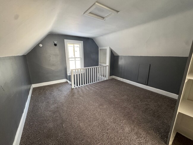 Foto del edificio - Check this Charming Single-Family Home in Galesburg!