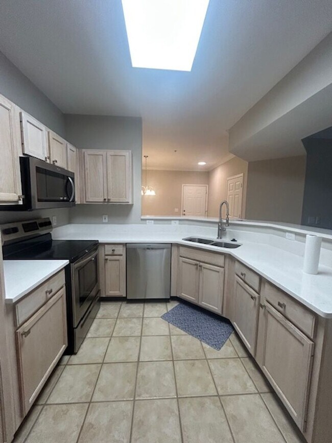 Building Photo - Updated Barnes Plantation Condo!