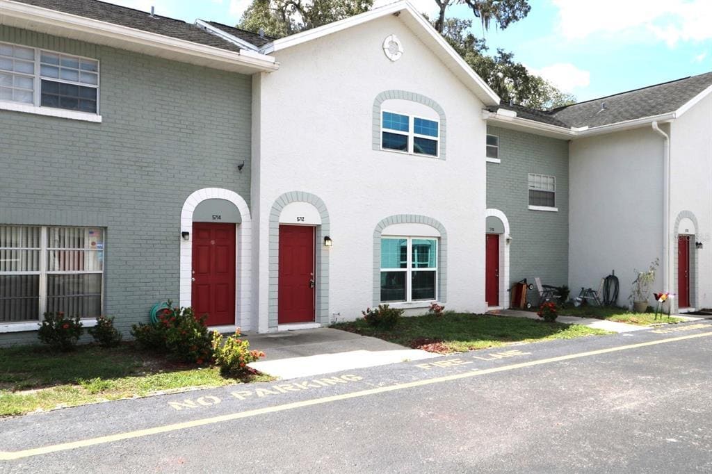 Primary Photo - 5712 Townhouse Dr