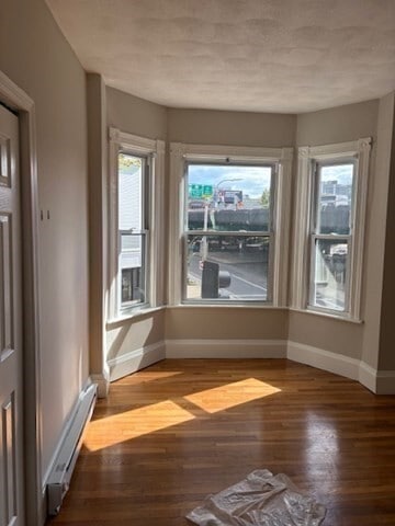 Foto principal - 132 Chelsea St