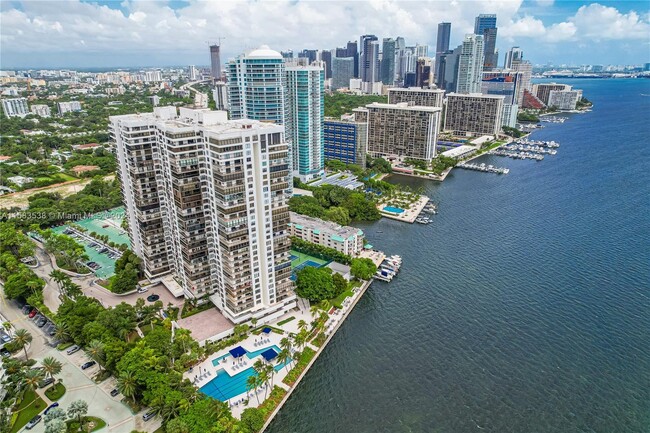 Foto del edificio - 2333 Brickell Ave