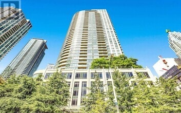 Building Photo - 2407-18-2818 Yonge St