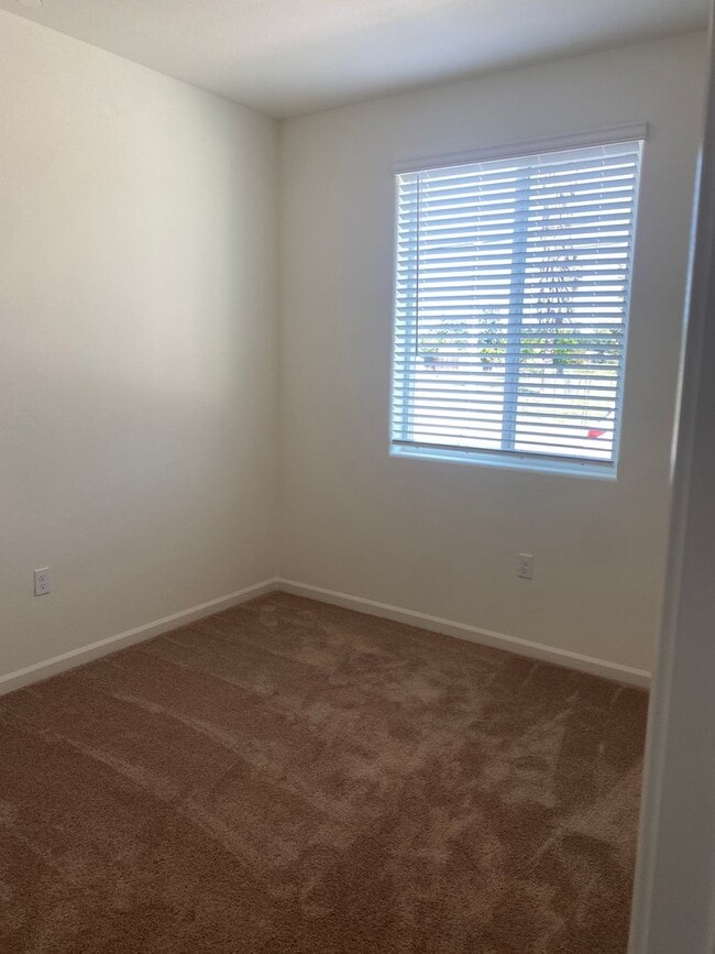 Building Photo - Brand New Home!