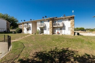 Building Photo - 104 Harbor Dr
