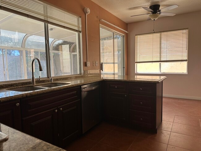 Building Photo - 44 El Cencerro
