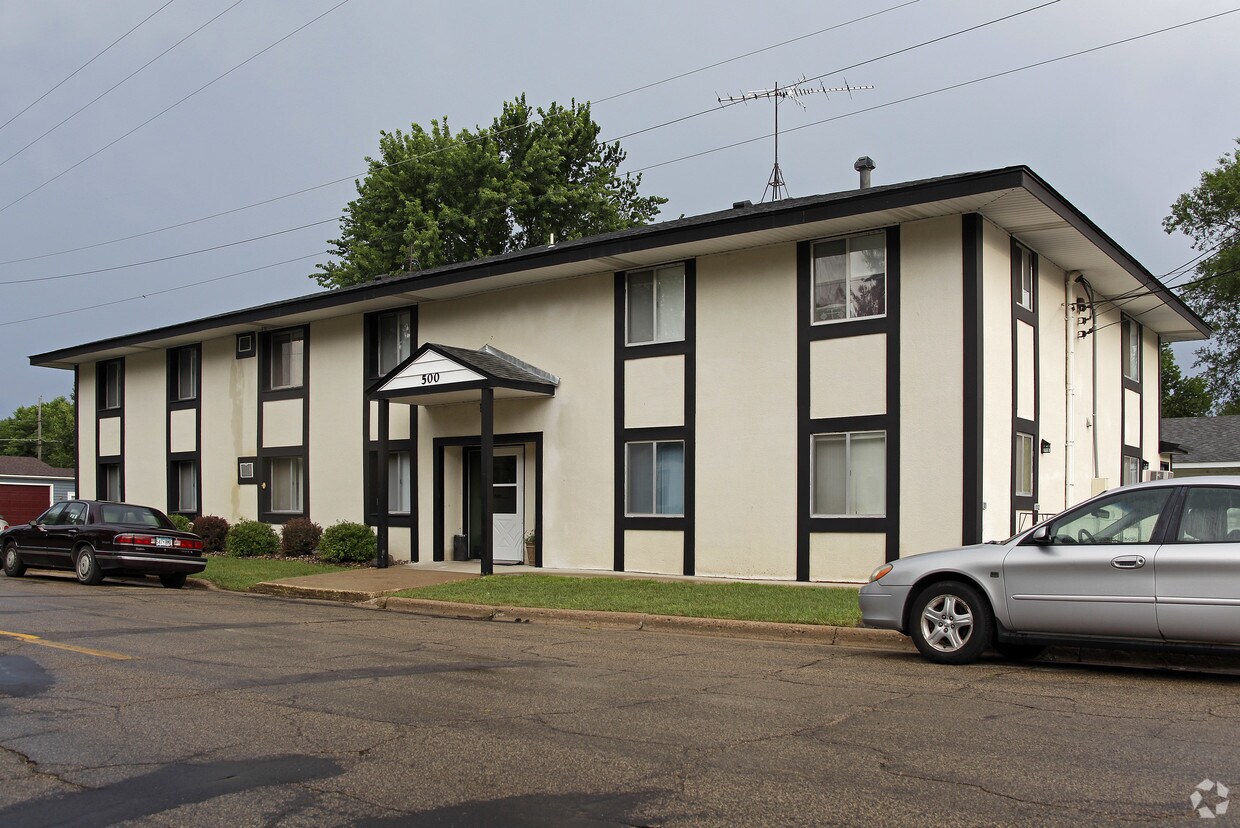 Primary Photo - Intown Apartments