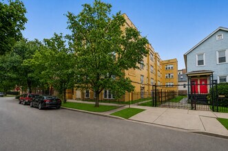 Building Photo - 3041 W George St