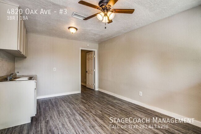 Building Photo - 4820 Oak Ave
