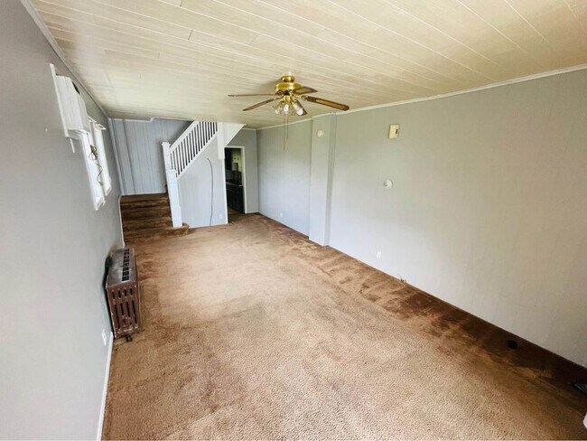 Building Photo - 234 E 6th St