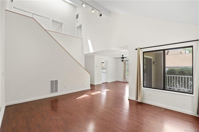 Foto del edificio - 104 Rambling Brook Rd