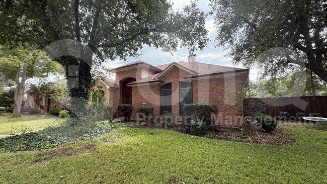 Foto del edificio - 10901 Hermitage Ln