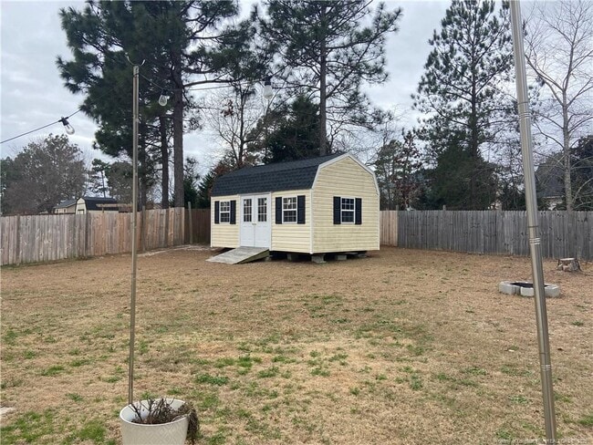 Foto del edificio - 50 Breezewood Dr