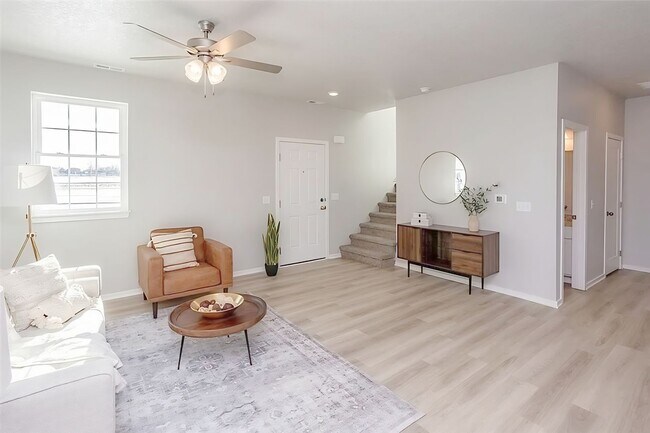 Foto del edificio - Modern Living in a Peaceful Retreat/ Townhome in Waukee for rent!