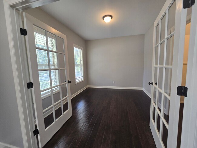 Foto del edificio - Spacious Home in Carolina Lakes Near the Pool, Clubhouse & Fitness Trail!