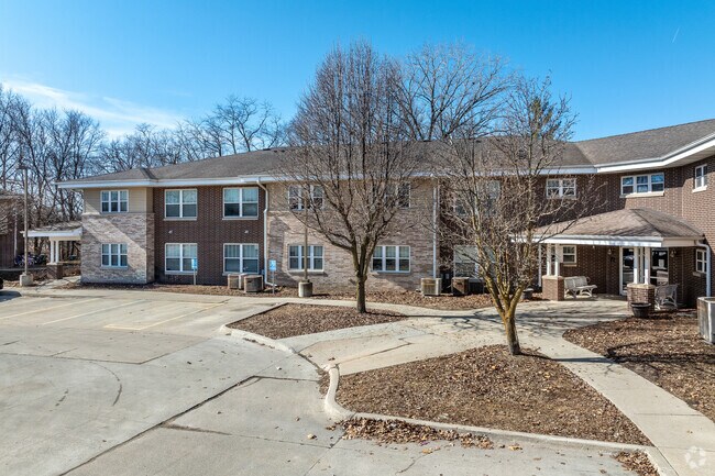 Foto del edificio - Linden Station Apartments