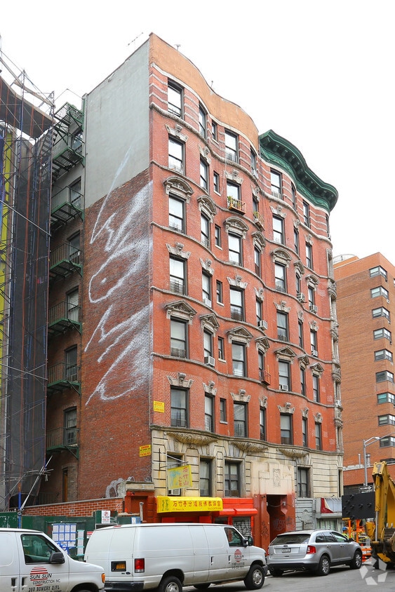 Primary Photo - 173 Henry St