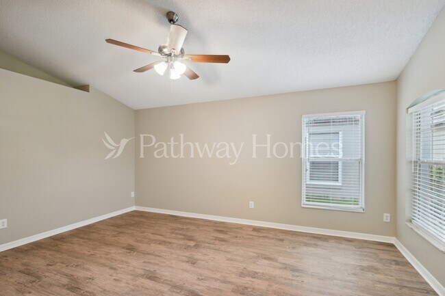 Foto del edificio - 8612 Claiborne Ct