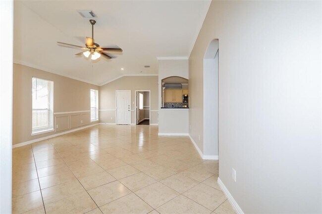 Foto del edificio - 16811 Creek Trail