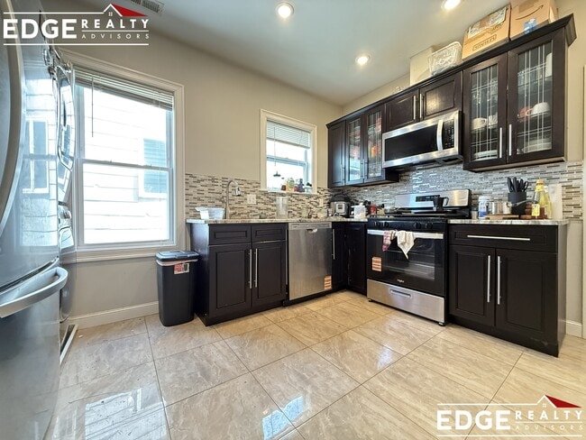 Photo - 83 Newbury St Apartment