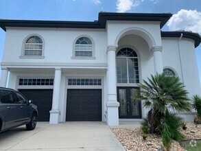 Building Photo - 17 Mahoe Dr S