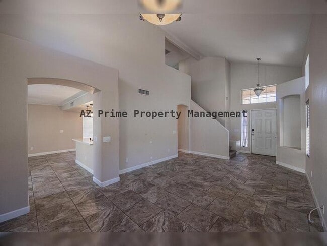 Building Photo - 627 S Balboa