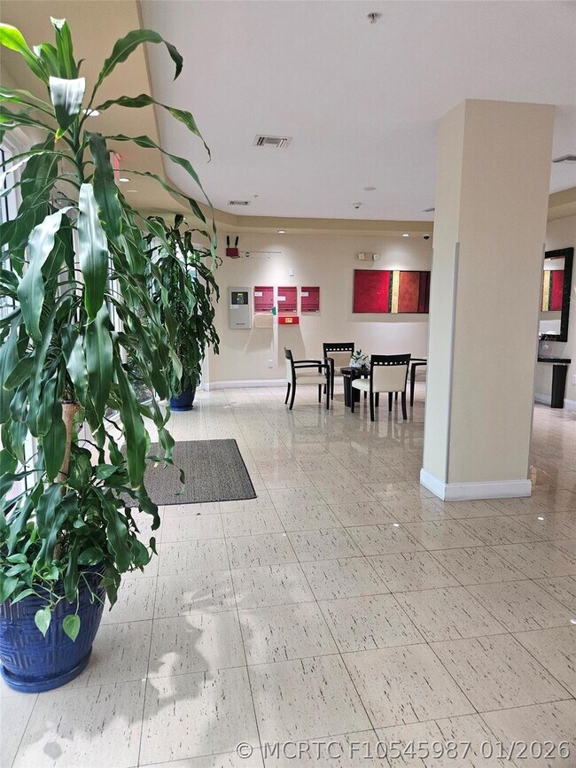 Foto del edificio - 1555 N Treasure Dr