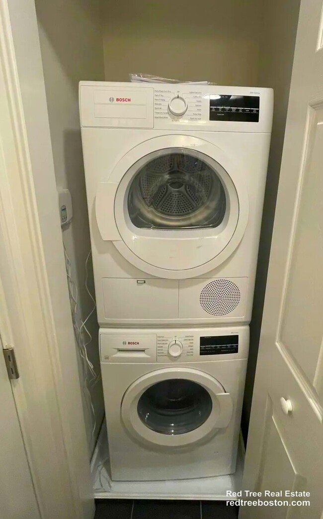 Photo - 31 Temple St Apartment