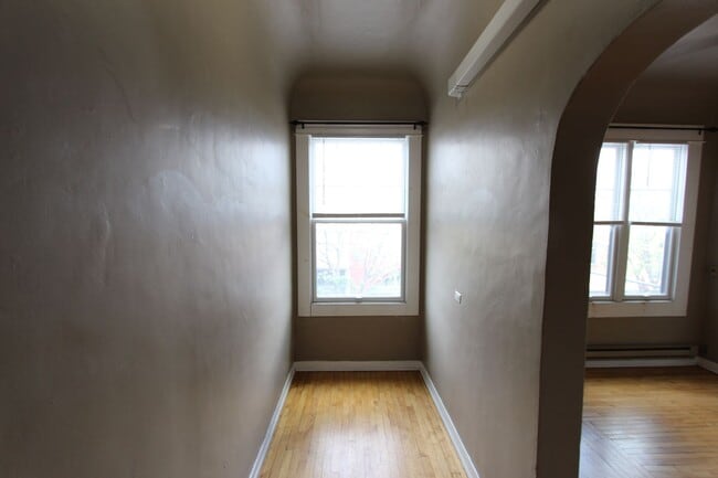 Building Photo - Downtown Flagstaff Apartment | Prime Location Above Aspen Sports