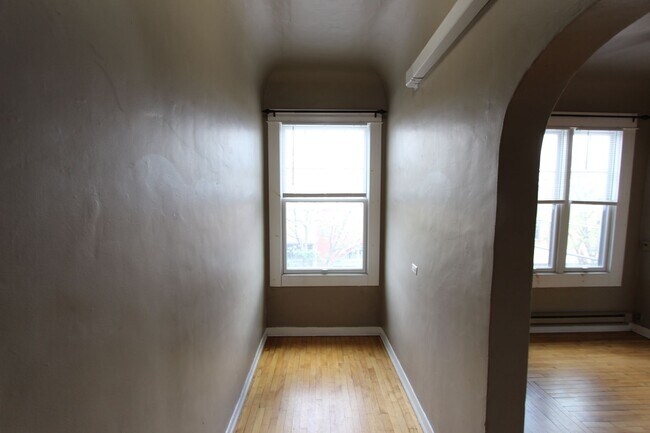 Foto del edificio - Downtown Flagstaff Apartment | Prime Location Above Aspen Sports