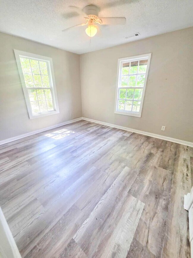 Foto del edificio - Charming 2 Bedroom Home in Gadsden!