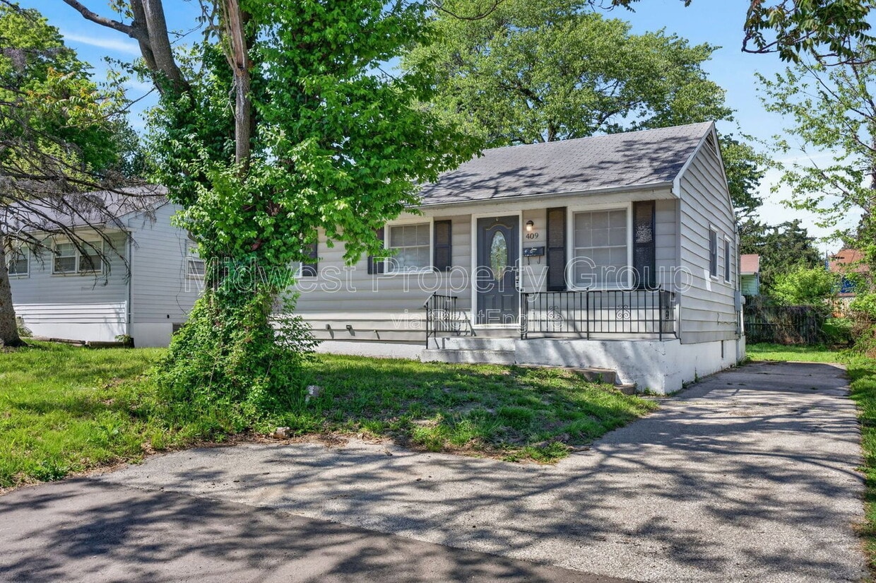 Photo - 409 Shepley Drive