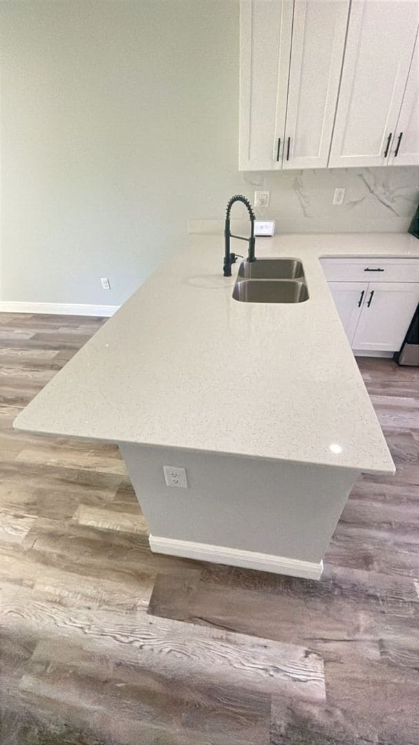 Foto del edificio - 1581 S Montgomery St