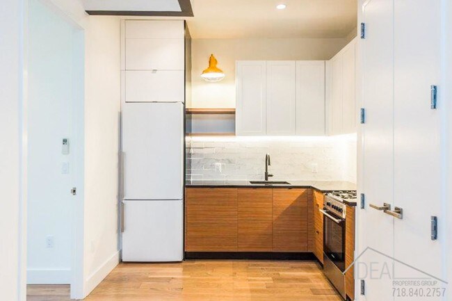 Building Photo - 2 bedroom in brooklyn NY 11225