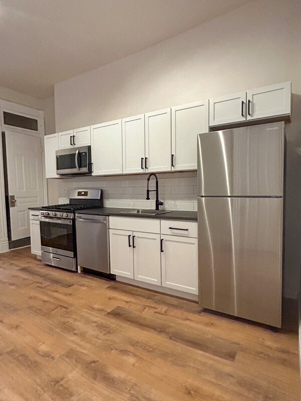 Foto del edificio - 2326 Sarah St