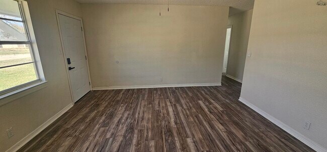 Foto del edificio - 1404 Deville St